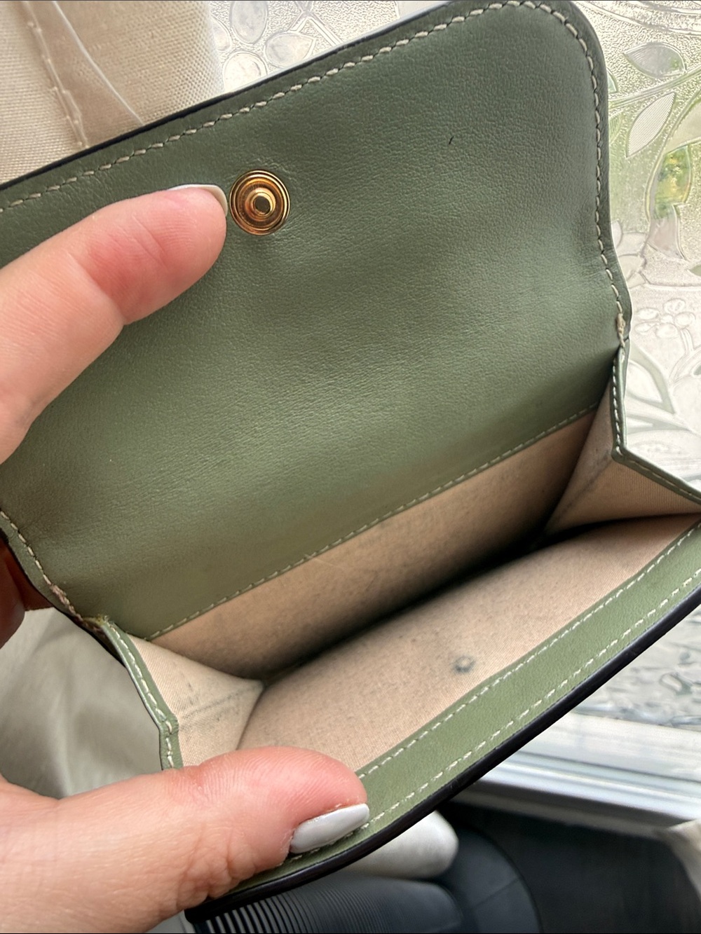 CHLOÉ Small Tri-Color C Wallet in Baby Blueish Gray, Tan & Olive Green - Picture 7 of 10